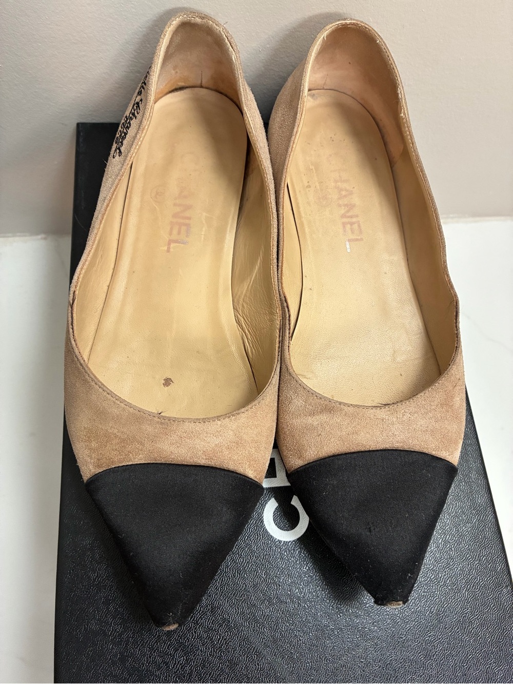 Chanel Classic Two-Tone Suede with Satin Cap-Toe Ballet Flats in Beige and Black - Picture 5 of 7
